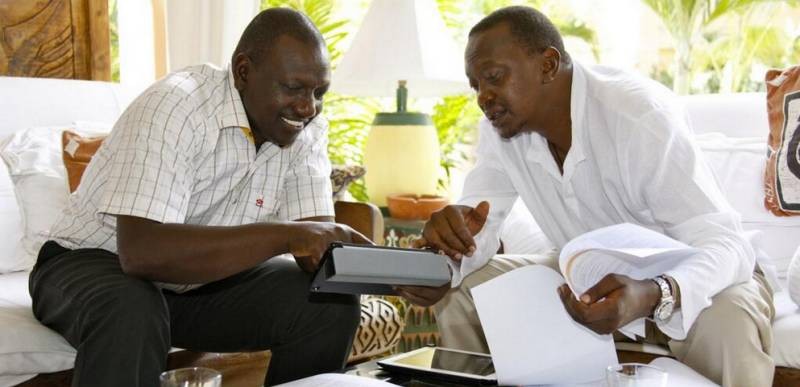 L-to-R Ruto and Presidentn Kenyatta